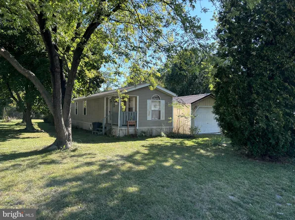 98 Rock Creek Dr, Keyser, WV 26726