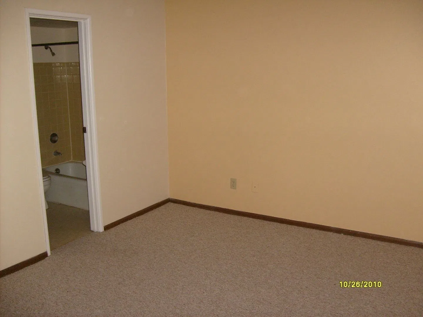 130 N. Hancock Street — Photo 4