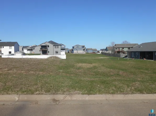 1109 N Bahnson Ave, Sioux Falls, SD 57103