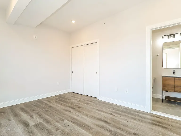 953 Belmont Avenue — Photo 10