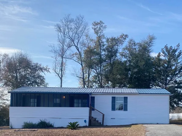2043 Green Ave, Sneads, FL 32460