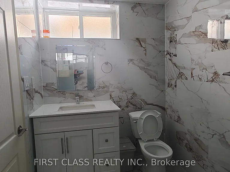 1 Ottawa Ct — Photo 3