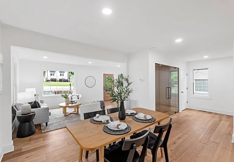 28 Douglas Dr — Photo 11