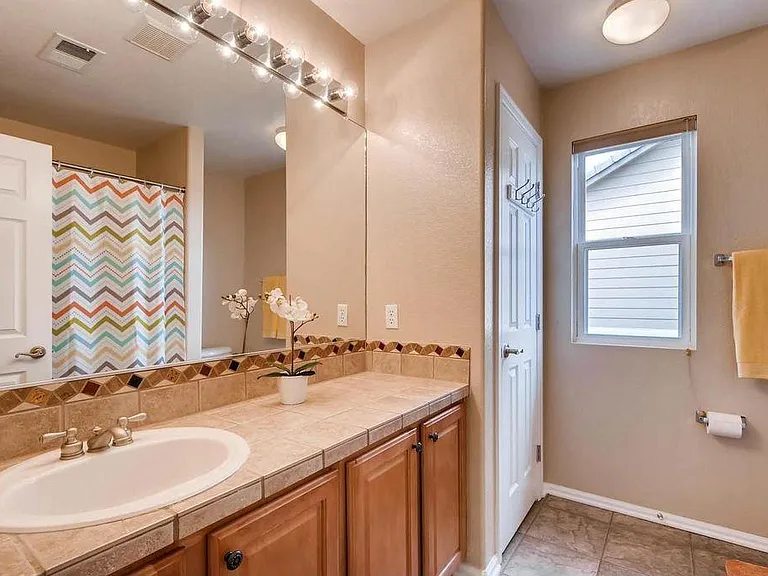 10382 Nottingham Dr — Photo 33