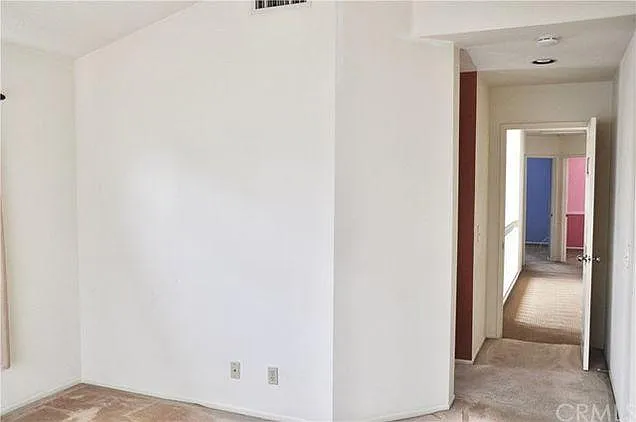 921 La Palma Cir — Photo 6