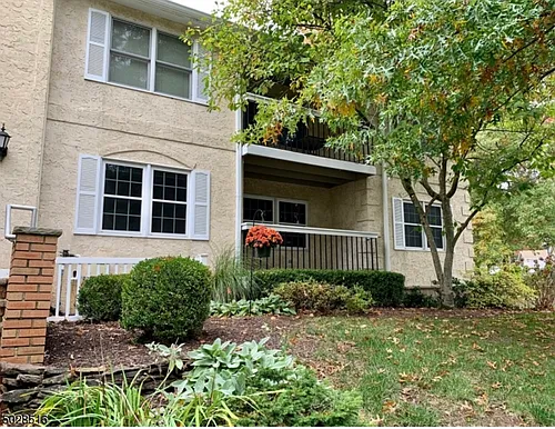 11 Heritage Dr #D Photo 1