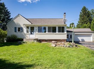 896 Weiland Rd, Rochester, NY 14626