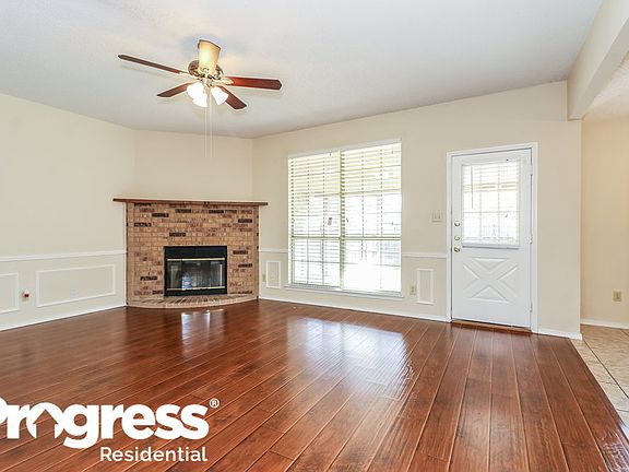 3rd image of 5415 Whisper Glen Dr