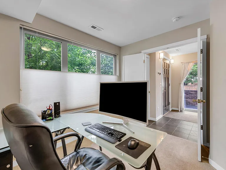 2250 W 31st Ave — Photo 10