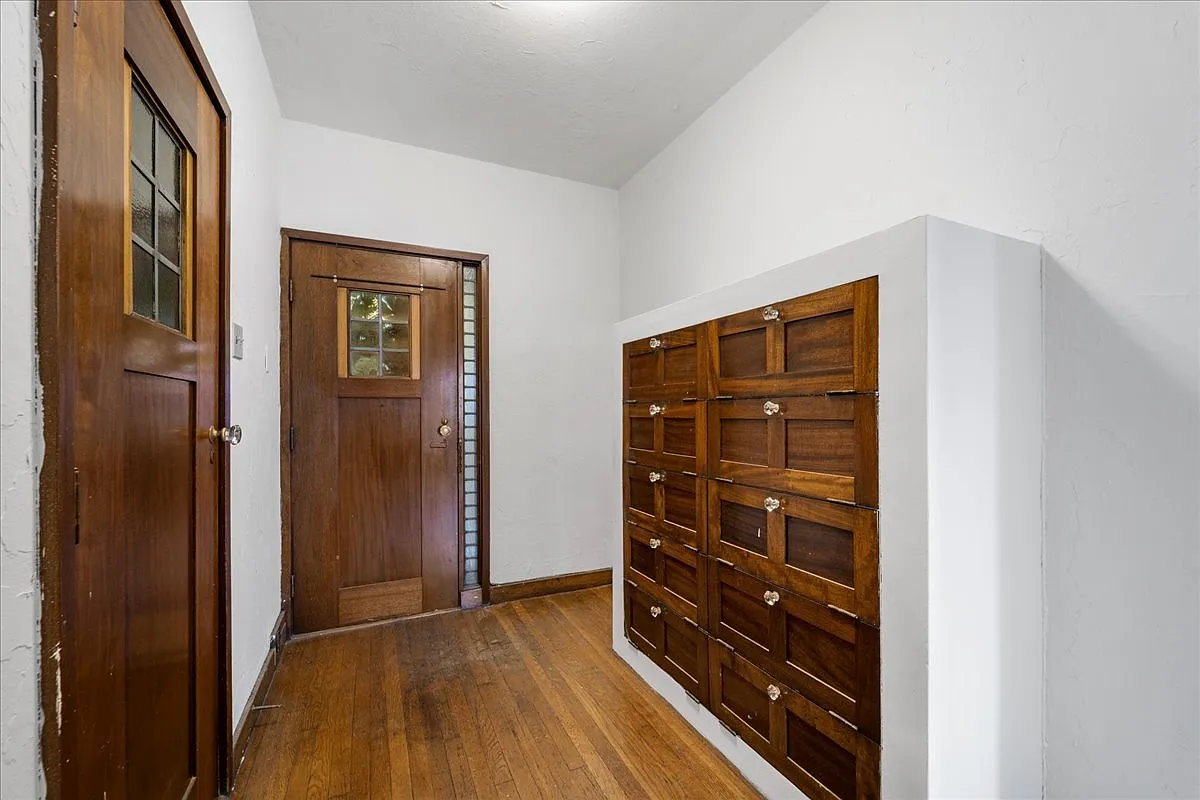 Building Photo - 342 S Highland Ave #11B