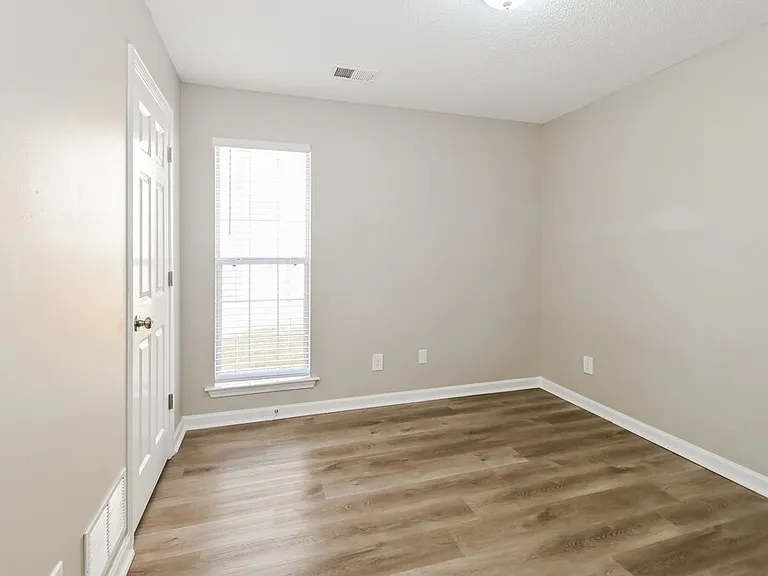 6336 Sandbourne E — Photo 14