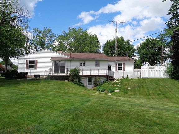 4th image of 2540 Fairway Dr