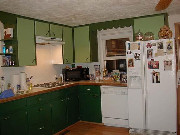 4th image of 1005 Pekin St