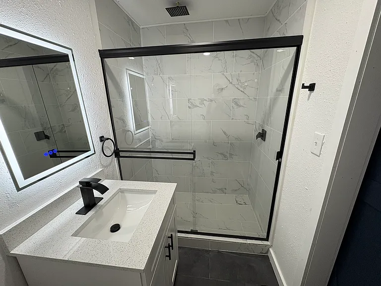 3915 W South Ave #1 — Photo 4