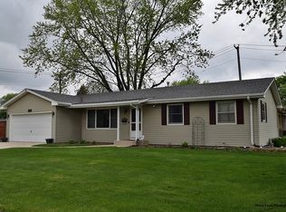 1815 Richard St, Aurora, IL 60506