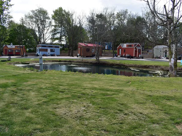 867 Schwanger Rd, Elizabethtown, PA
