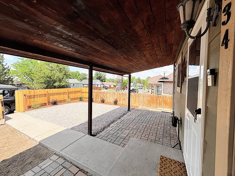 734 Quitman St — Photo 3