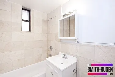 Rented by R New York