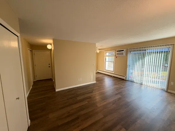 747 11th Ave S APT 4, Hopkins, MN 55343