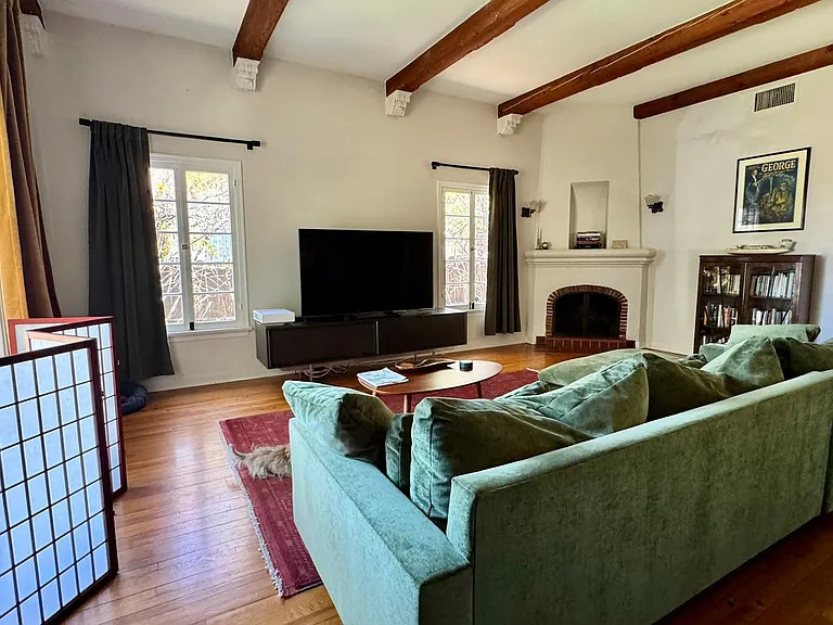 1518 S Genesee Ave — Photo 6