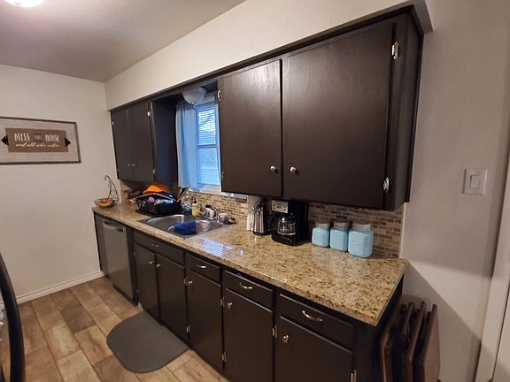 3rd image of 3912 Crescent Dr