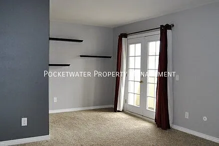 1827 Quail St #5 — Photo 7