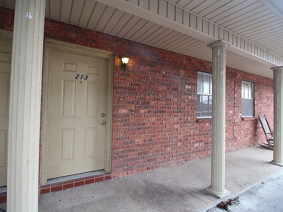 3rd image of 213 W Esplanade Ave