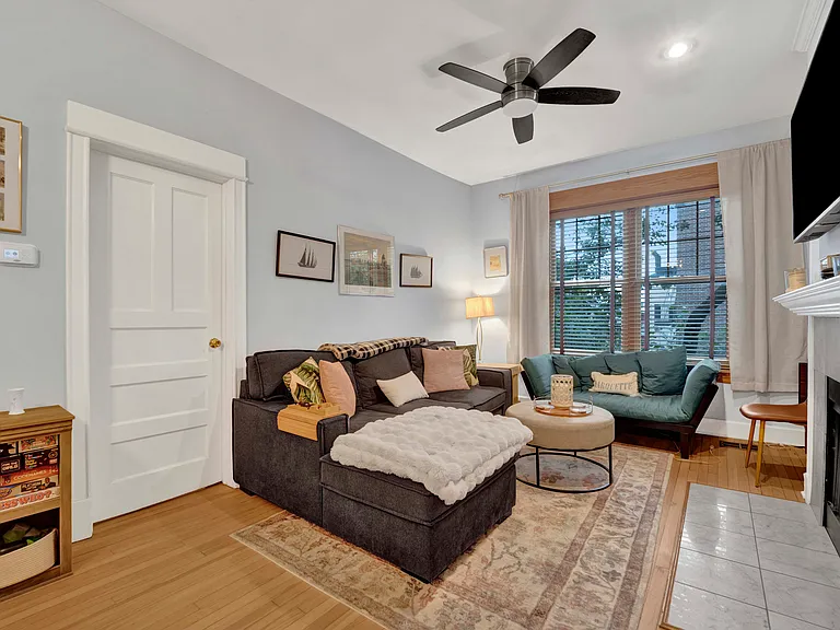 916 W Grace St #3 — Photo 8