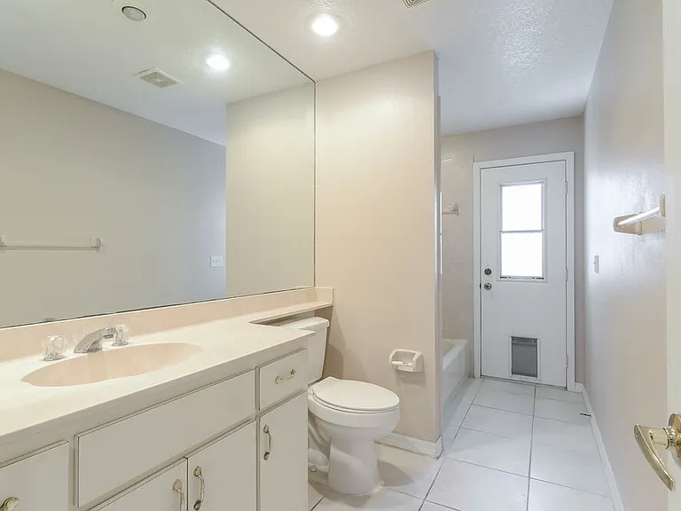 21402 Preservation Dr — Photo 13