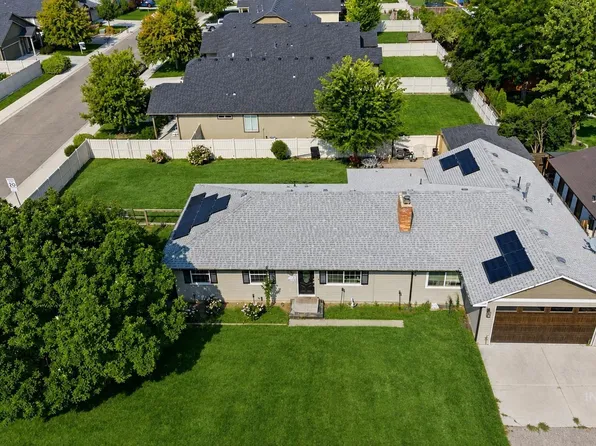 1205 Chicago St, Nampa, ID 83686