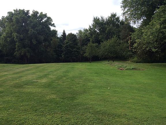 5th image of 11051 Fairview Dr