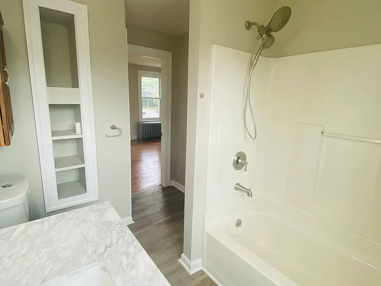860 Windsor Ave #1 — Photo 24