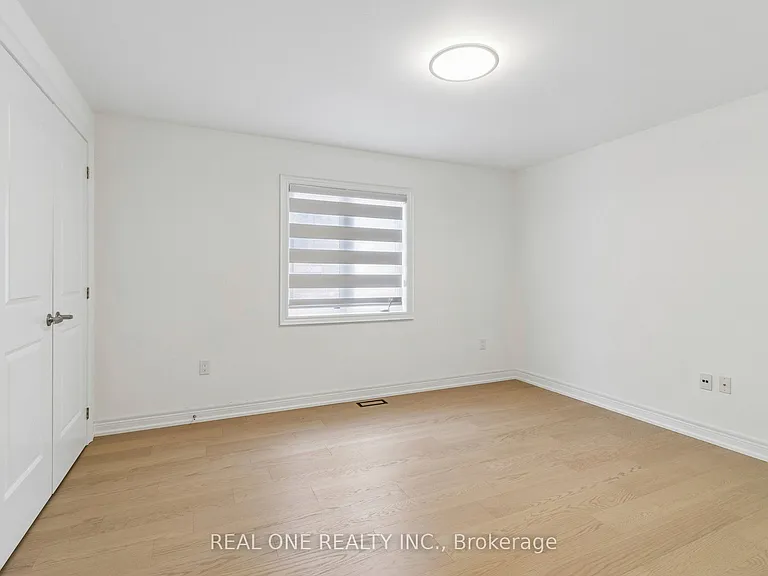 19 Rivoli Dr — Photo 31