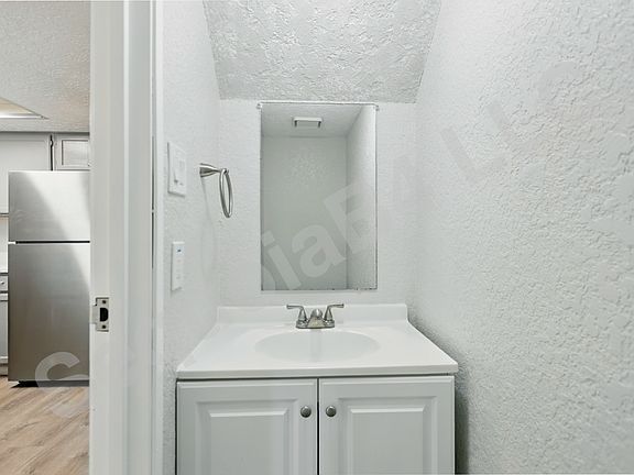 4th image of 6041 Sequoia Rd NW APT B04