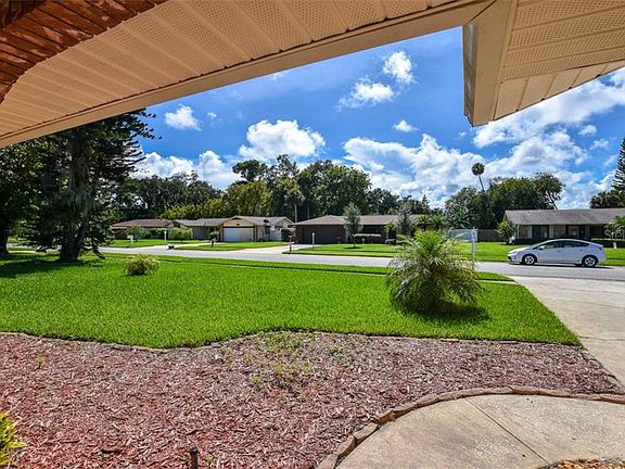 2nd image of 3447 Country Walk Dr
