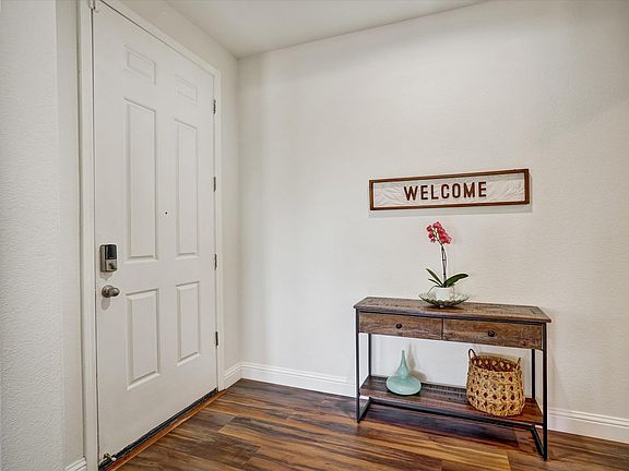 4th image of 1021 Kennedy Pl