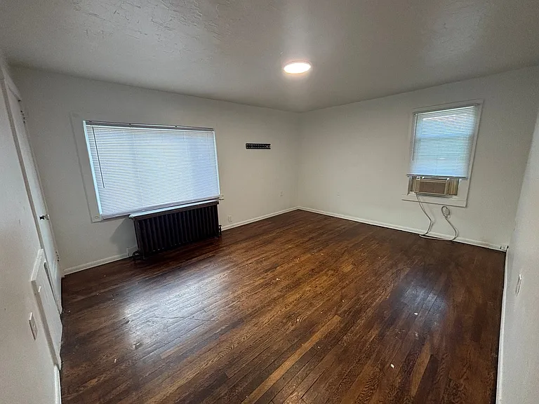 119 Grant Ave — Photo 18