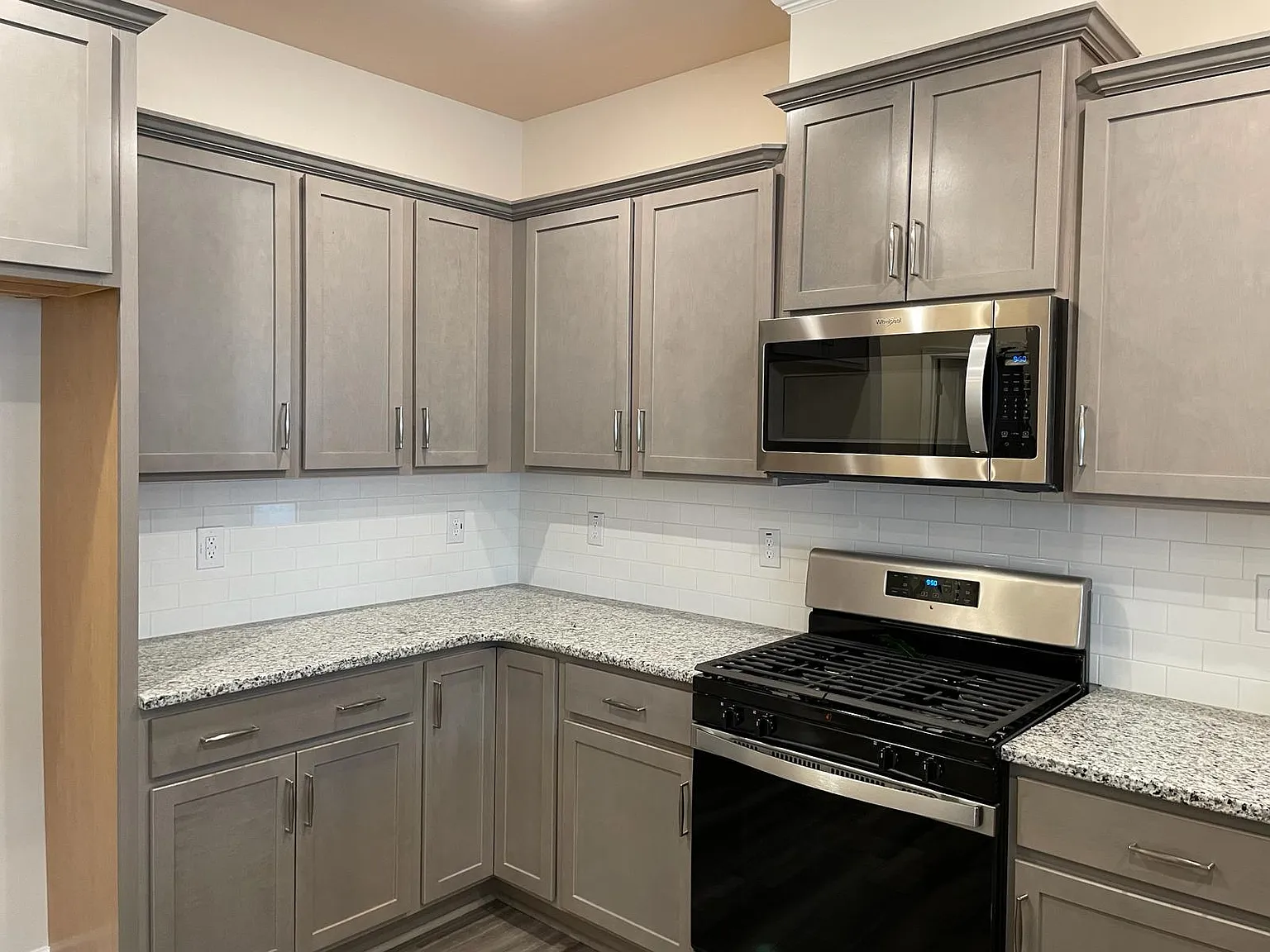 3 bed, 2.5 bath, 1735 sqft, $1,795 — Photo 4