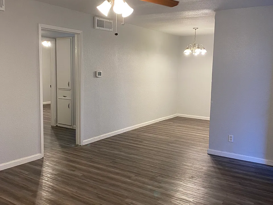 New Riviera Apartments