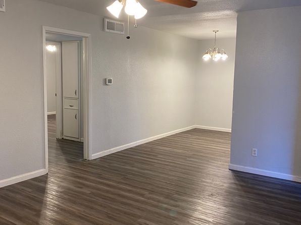 2011 Dollarhide Ave #202