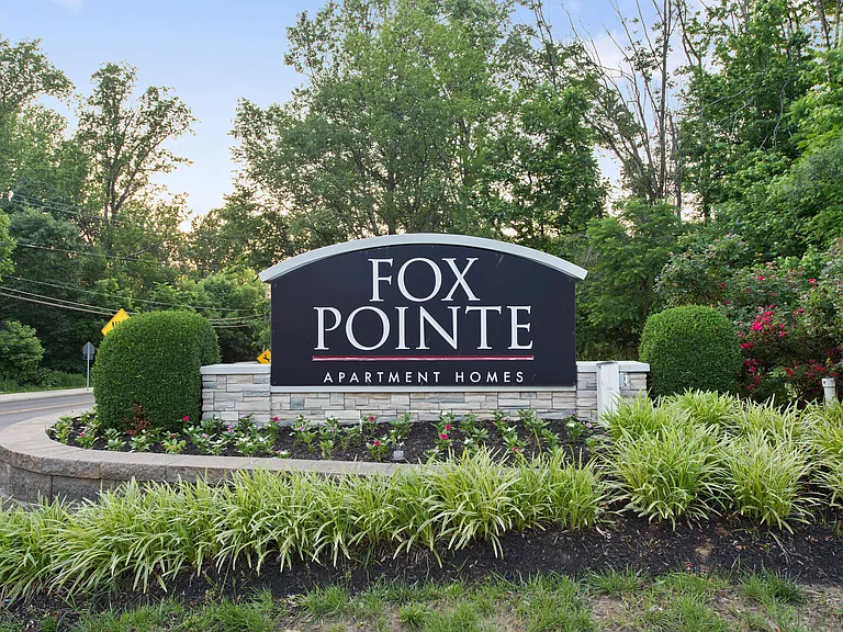 Fox Pointe — Photo 18
