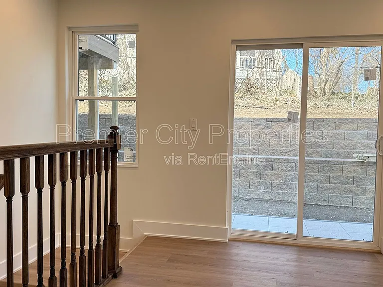 240 McGregor Ave #1 — Photo 10