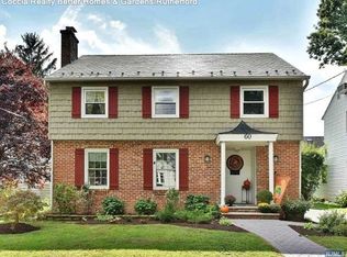 60 Van Riper Ave, Rutherford, NJ 07070