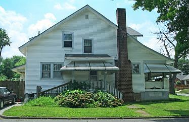 2nd image of 3314 Memorial Ave