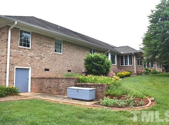 2nd image of 2652 Millbrook Ct