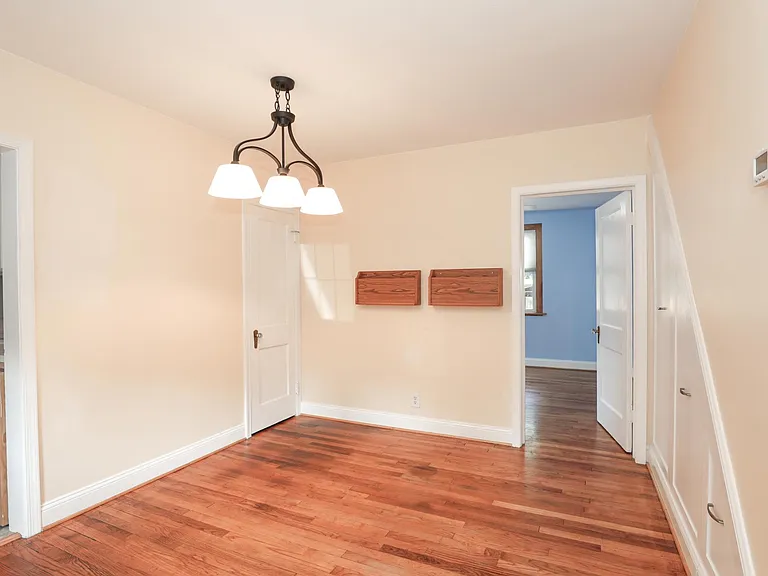 15 W Howell Ave — Photo 5