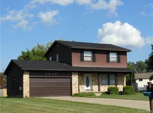 5219 Lethbridge Rd, Grand Blanc, MI 48439