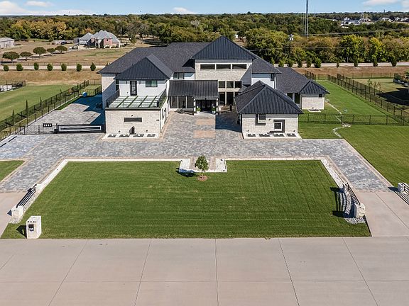 4th image of 1261 Bellagio Ct