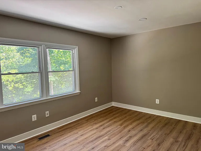 373 Bowman Rd — Photo 8