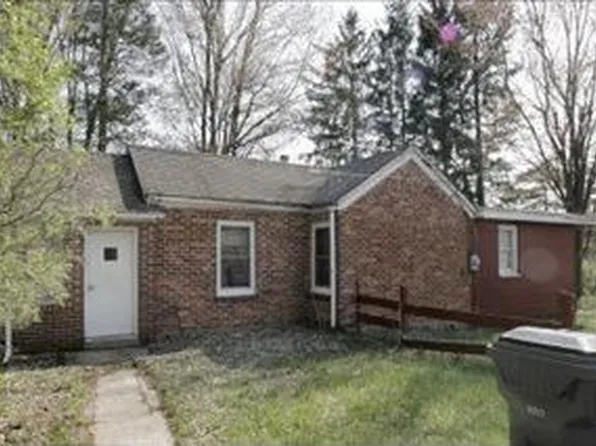46892 M 40, Paw Paw, MI 49079